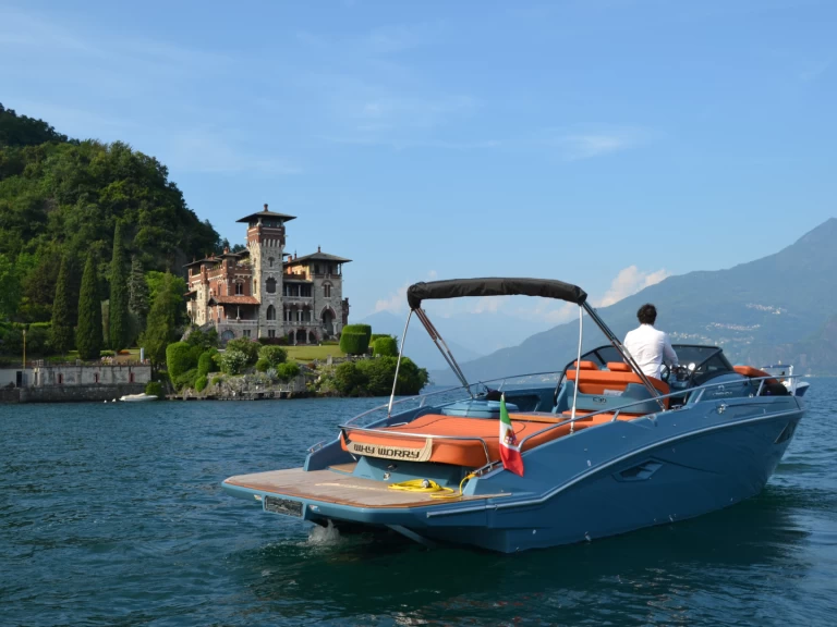 Bootverhuur Cranchi E30 Endurance in Menaggio via SamBoat