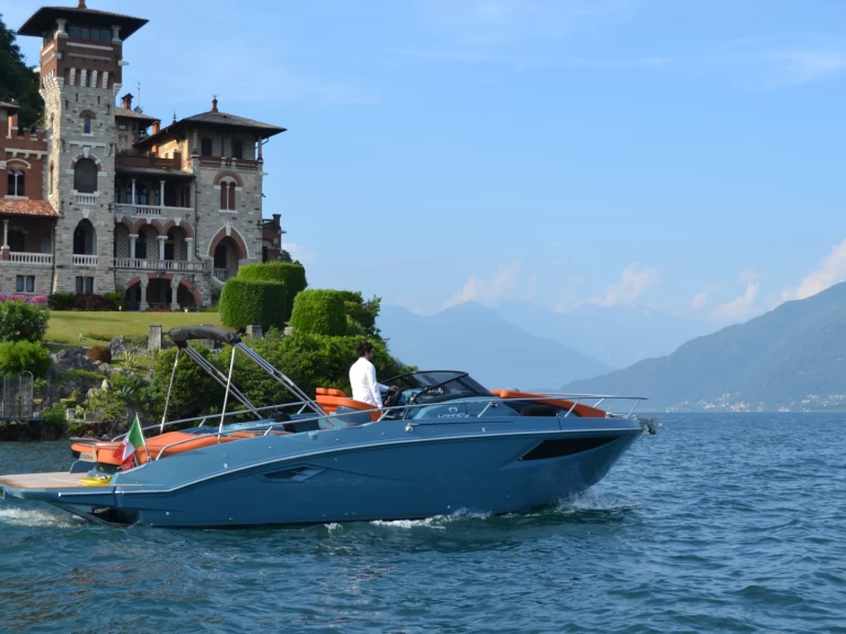 Huur Motorboot met of zonder schipper Cranchi in Menaggio