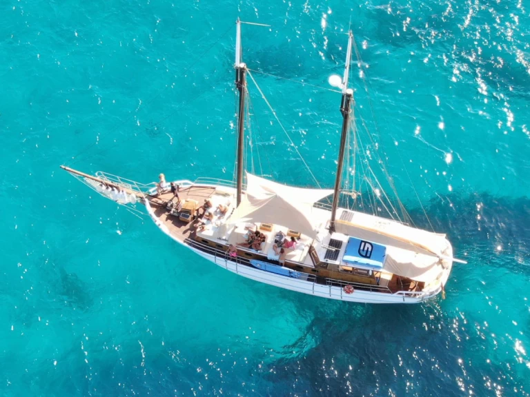 Bootverhuur Custom Made GOLETTA TURCA in Marina Formentera via SamBoat