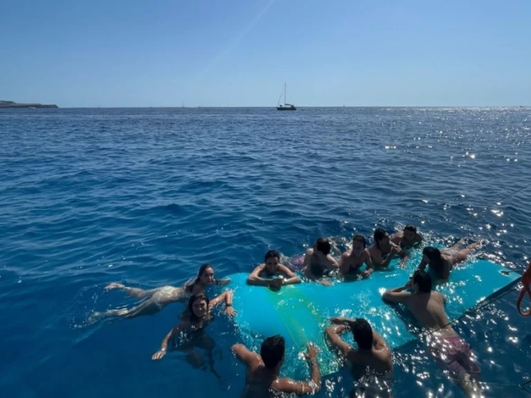 Verhuur Zeilboot Custom Made met vaarbewijs