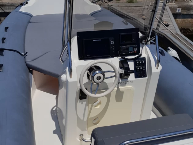 Verhuur RIB Capelli met vaarbewijs