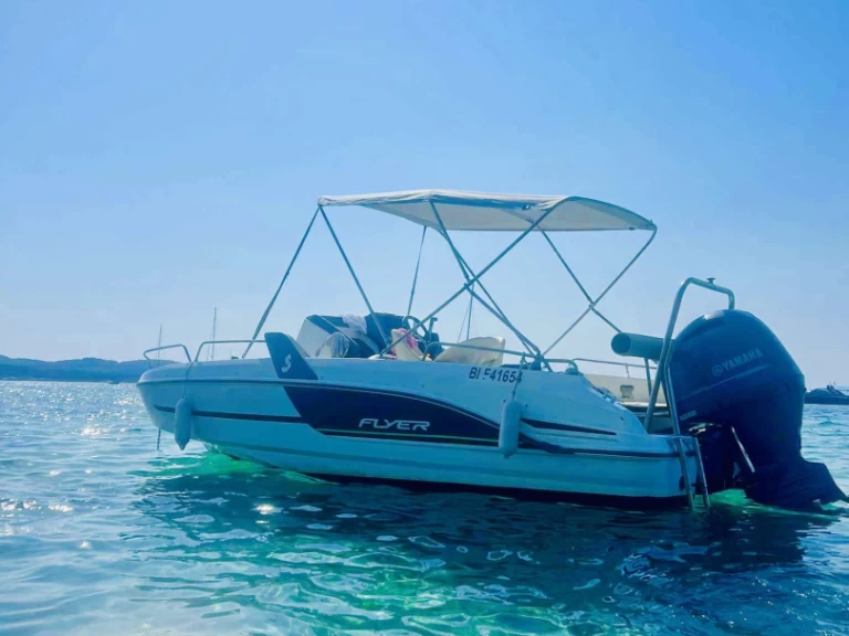 Bootverhuur Bénéteau Flyer 6.6 SUNdeck in Hyères via SamBoat