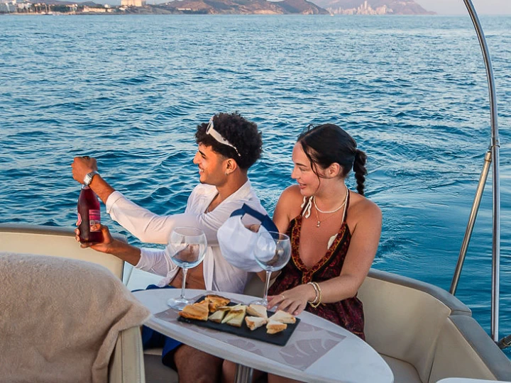 Motorboot te huur in Puerto Villajoyosa voor de beste prijs