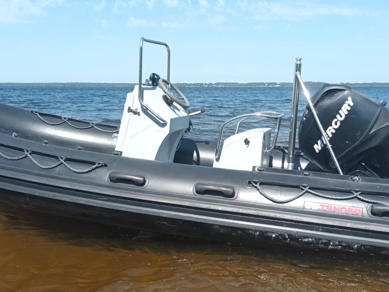 Bootverhuur 3D Tender Defender 490 in Lacanau via SamBoat