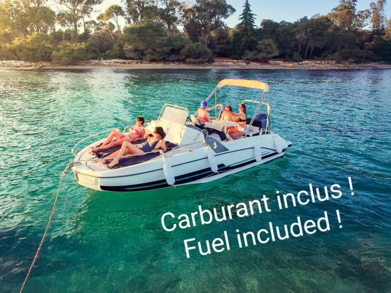 Huur een Bénéteau Flyer 6.6 SUNdeck in Vieux Port de Cannes