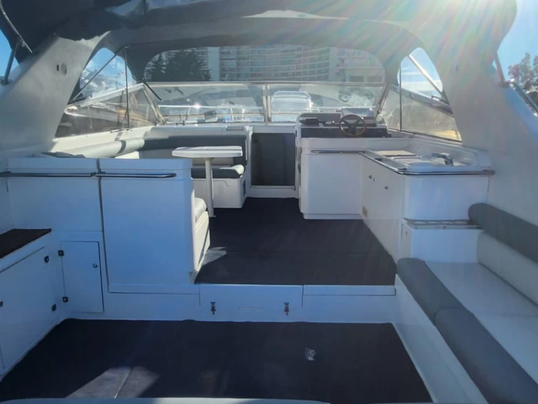 Verhuur Motorboot Fairline met vaarbewijs