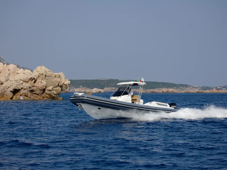 Huur een Joker Boat Clubman 30 in Porto Cervo