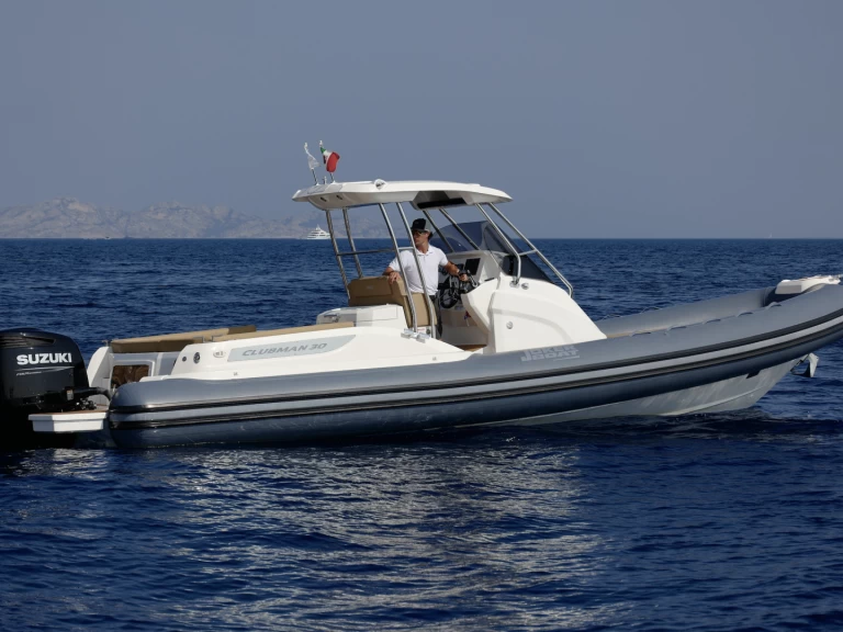 Huur een Joker Boat Clubman 30 in Porto Cervo