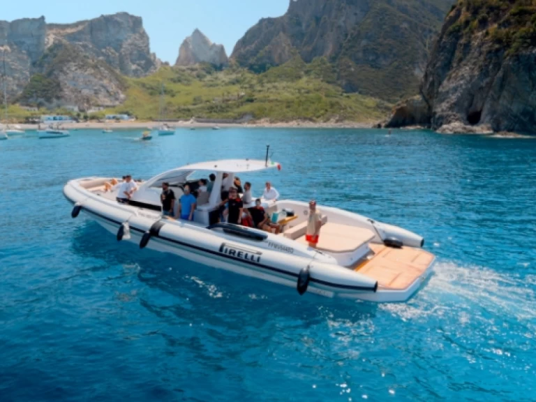 Bootverhuur Pirelli 50 EFB in Napels via SamBoat