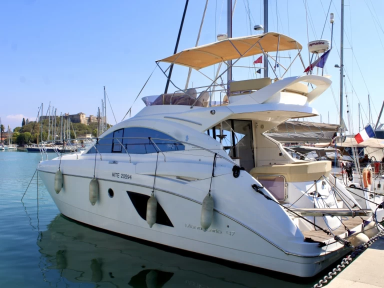 Motorboot te huur in Antibes voor de beste prijs