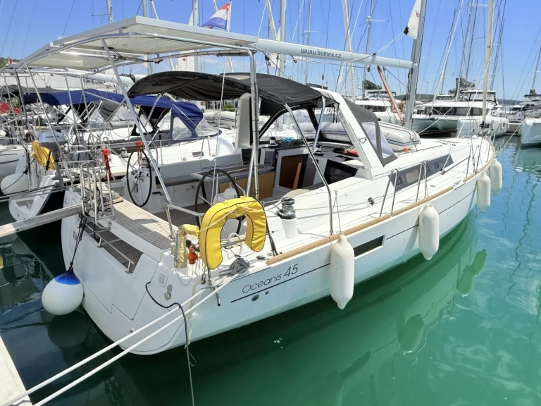 Verhuur Zeilboot in Sukošan - Bénéteau Oceanis 45