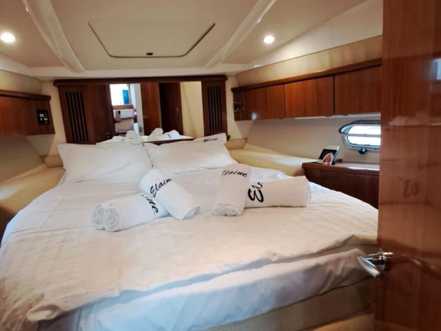 Bootverhuur Sealine Sealine S38 in Álimos via SamBoat