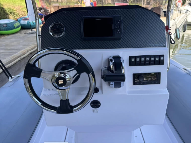 RIB te huur in Mandelieu-la-Napoule voor de beste prijs