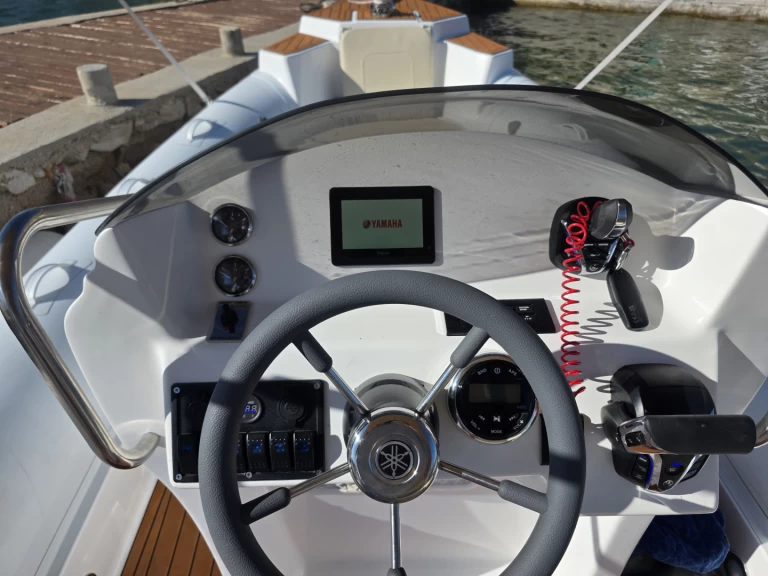 Verhuur RIB SeaScent met vaarbewijs