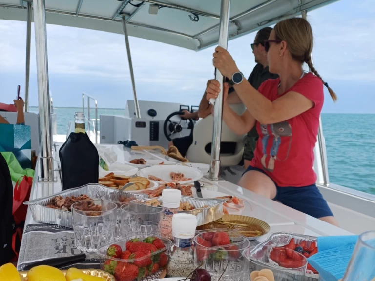 Bootverhuur Lagoon 33 solar in Caorle via SamBoat
