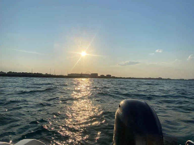 Bootverhuur Jeanneau Cap camarat 6.5 wa s2 in Saint-Cyprien via SamBoat