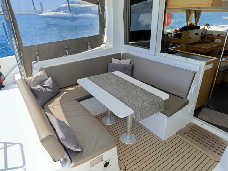 Verhuur Catamaran in Cannes - Lagoon Lagoon 40