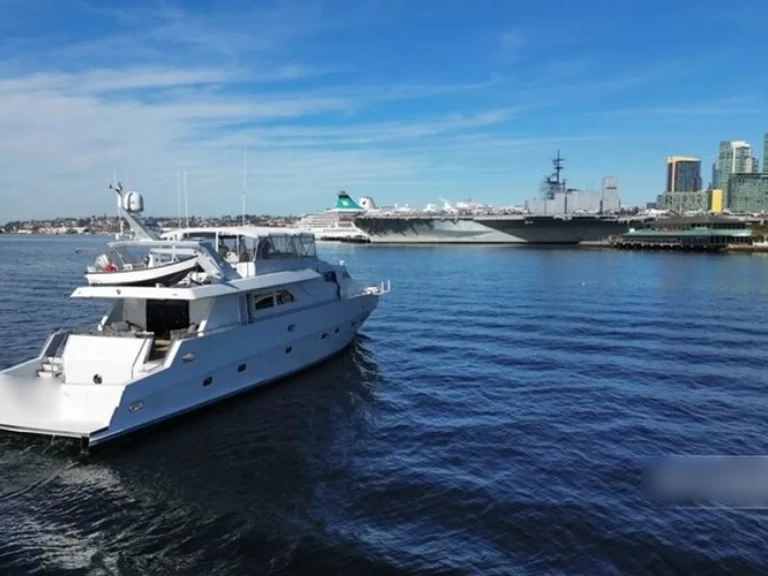 Verhuur Jacht Custom met vaarbewijs