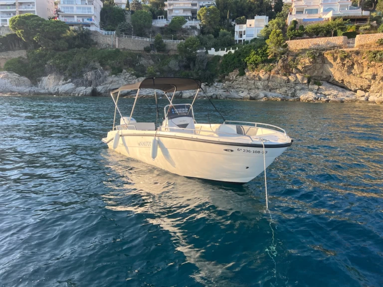 Huur Motorboot met of zonder schipper Orizzonti in Empuriabrava