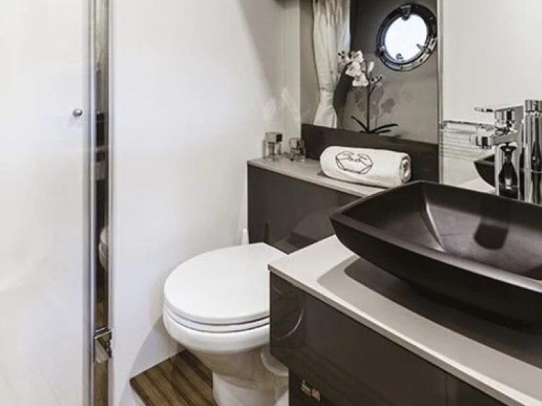 Huur een Cranchi Cranchi M44 HT in Beaulieu-sur-Mer