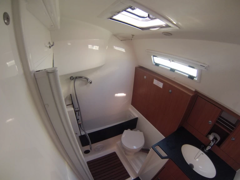 Zeilboot te huur in San Vincenzo voor de beste prijs