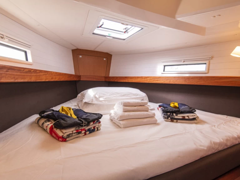 Huur Zeilboot met of zonder schipper Bavaria in San Vincenzo