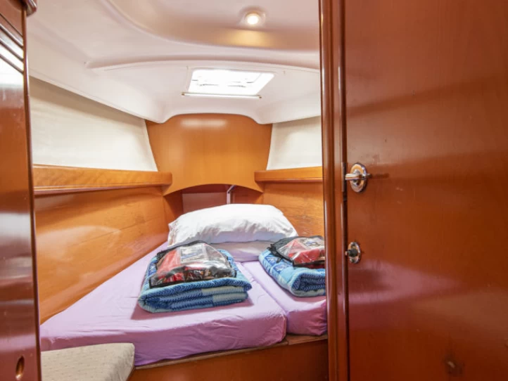 Huur een Bénéteau First 40.7 in San Vincenzo