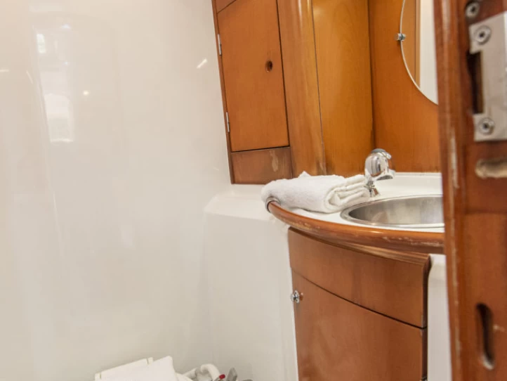 Bootverhuur San Vincenzo goedkoop First 40.7