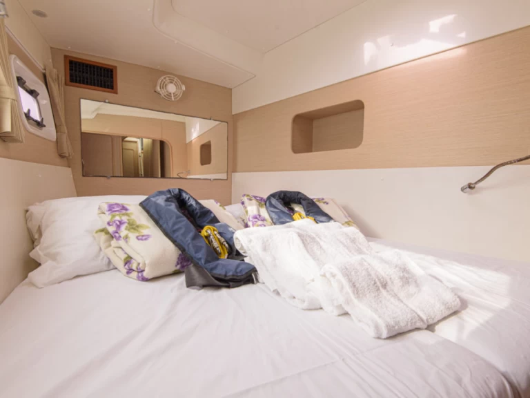 Huur een Lagoon Lagoon 440 in San Vincenzo