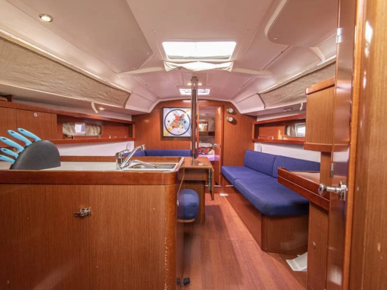 Verhuur Zeilboot Bénéteau met vaarbewijs