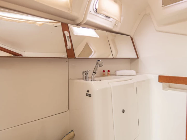 Jachthuur in San Vincenzo - Bénéteau Oceanis 34 via SamBoat