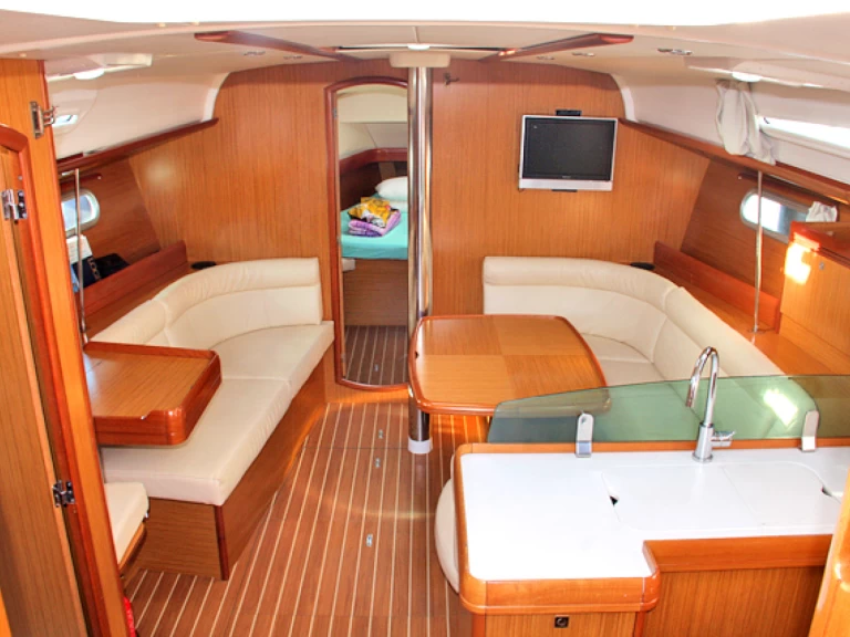 Verhuur Zeilboot in San Vincenzo - Jeanneau Sun Odyssey 42i