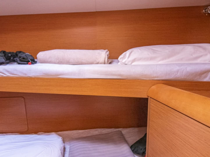 Jachthuur in San Vincenzo - Jeanneau Sun Odyssey 439 via SamBoat