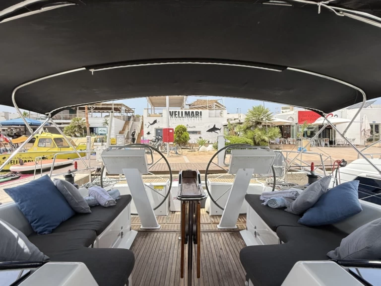 Huur Zeilboot met of zonder schipper Hanse in La Savina