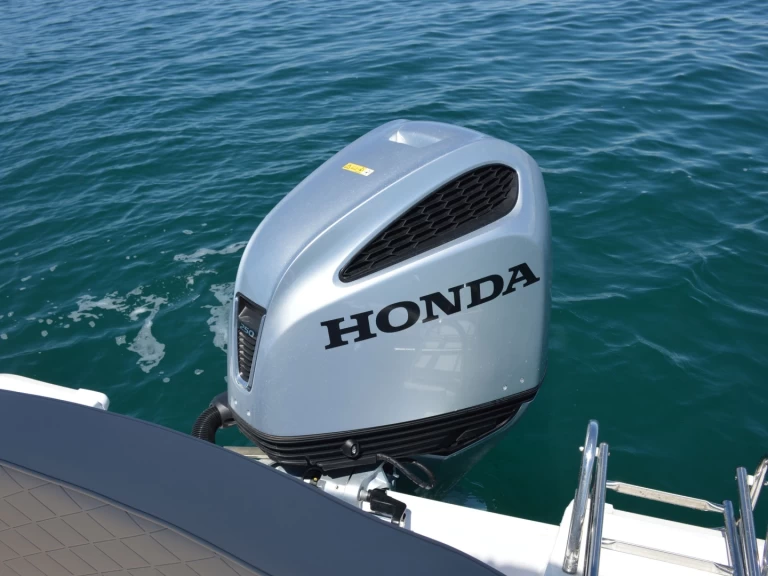 Verhuur Motorboot Ranieri met vaarbewijs
