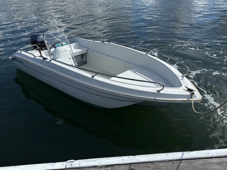 Verhuur Motorboot in Grand Piquey - Jeanneau Cap 425