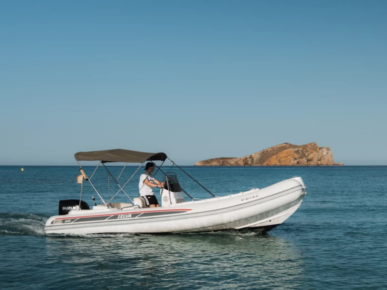 Motorboot te huur in Sant Antoni de Portmany voor de beste prijs