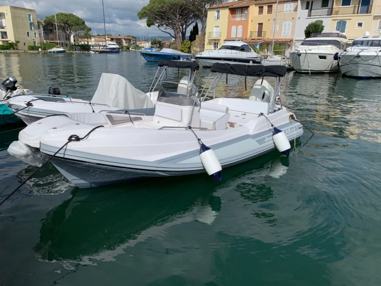 RIB te huur in Port Grimaud voor de beste prijs
