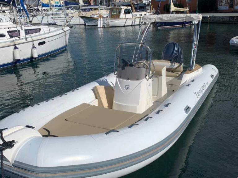 Jachthuur in Port Grimaud - Capelli Tempest 650 via SamBoat