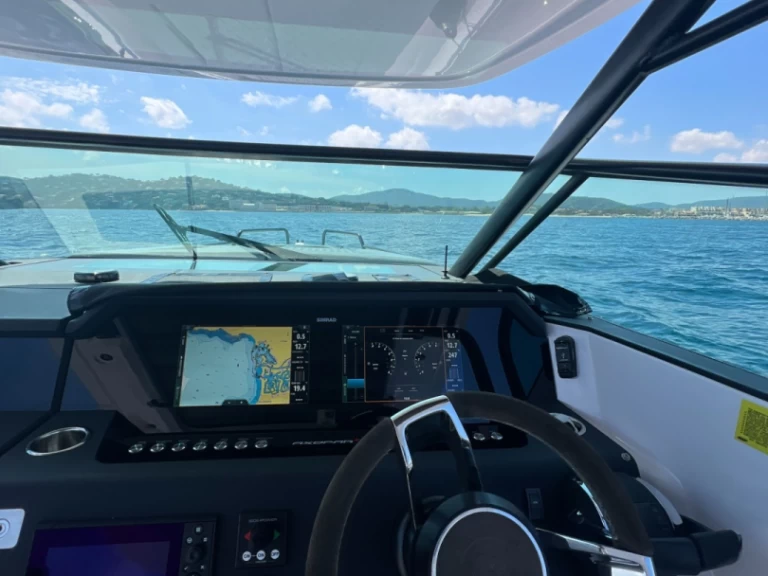 Huur een Axopar Axopar 37 Sun-Top in Port Grimaud