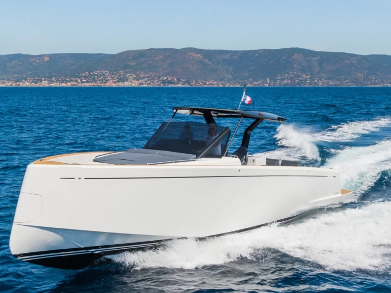 Motorboot te huur in Port Grimaud voor de beste prijs