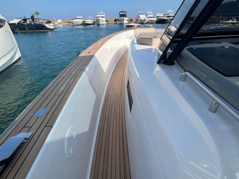Pardo Yachts Pardo 50 te huur van particulier of professional in Cogolin