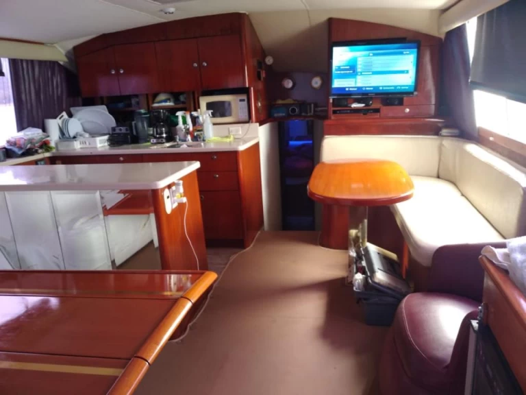 Huur een Ocean Yachts Super Sport in Bahía Culebra