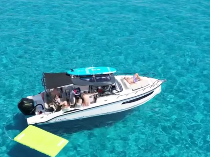 Huur Motorboot met of zonder schipper Navan in Cannes