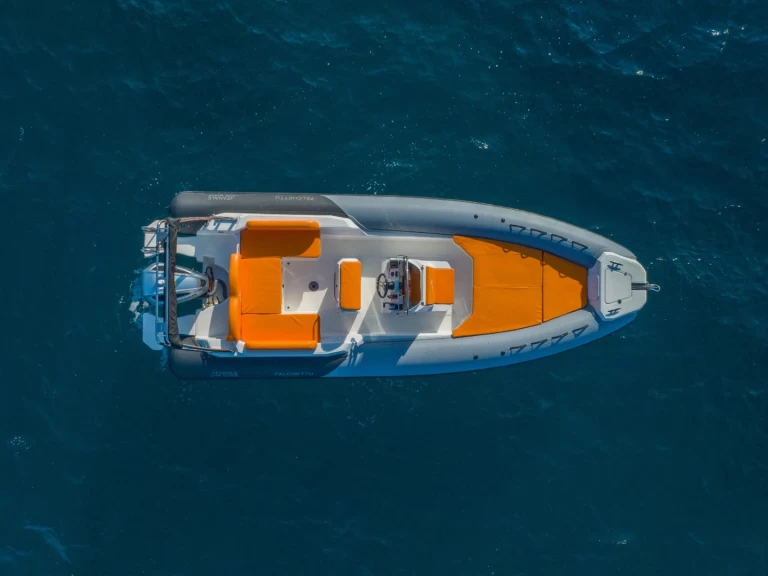 Bootverhuur Porto Pollo goedkoop FANALE 700 FALCHETTU