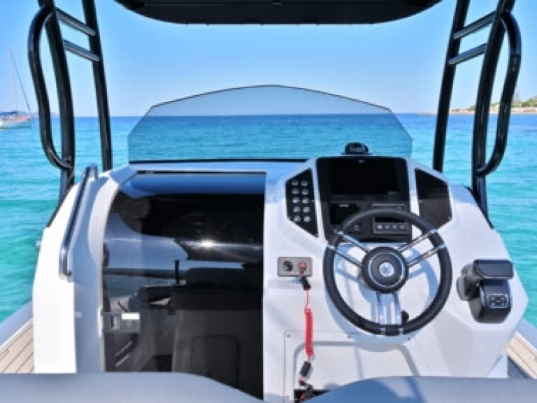 RIB te huur in Porto Pollo voor de beste prijs