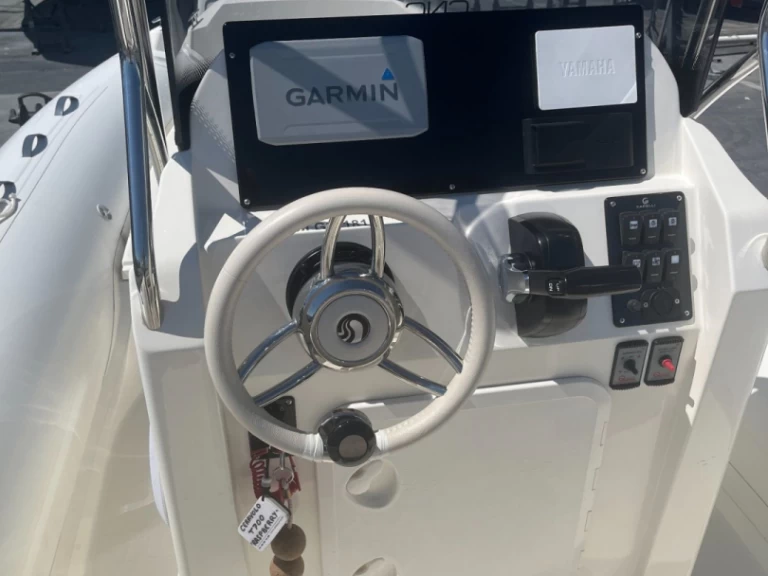 Bootverhuur Capelli CAPELLI 700 TEMPEST OPEN in Port Grimaud via SamBoat