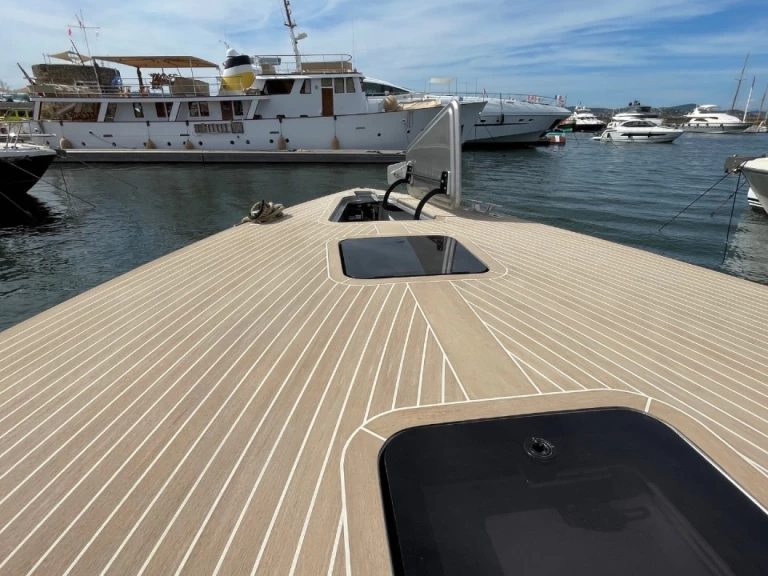Huur Motorboot met of zonder schipper VanDutch in Port Grimaud