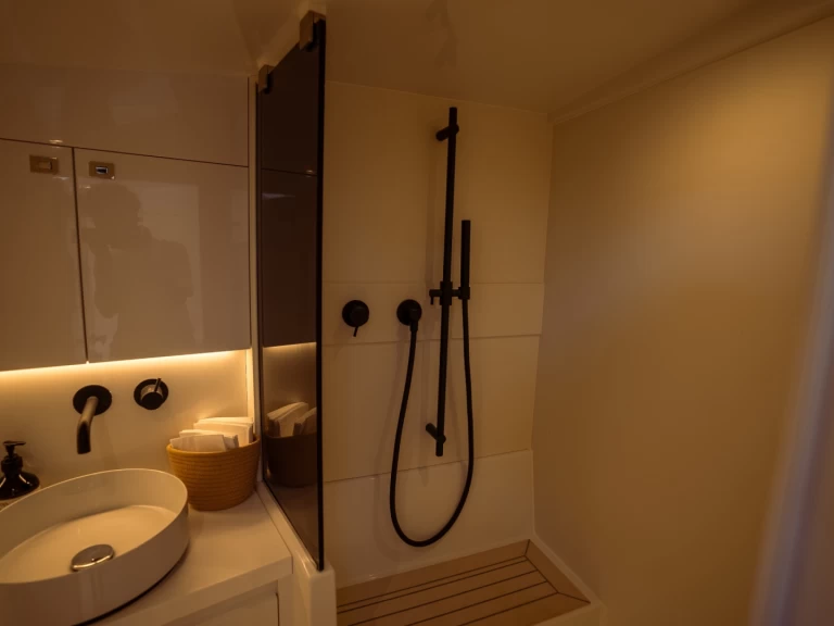 Verhuur Motorboot VanDutch met vaarbewijs