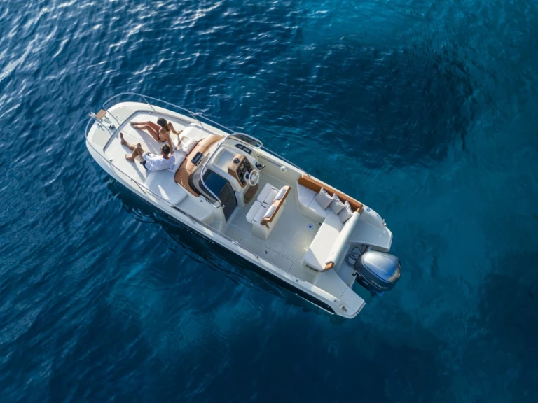 Motorboot te huur in Cogolin voor de beste prijs